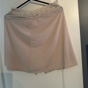 Vanity Fair Lace Trim Cream Slip, 18 inches